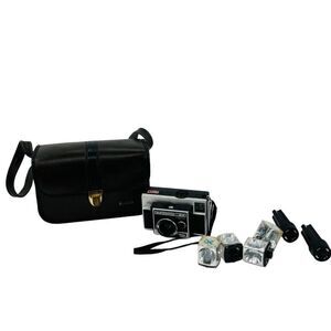 Vintage Kodak Instamatic 314 Camera Made in USA 1964-1974 with Case & Bulbs